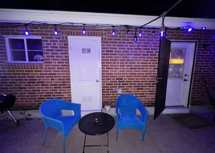 Away From Centrally Located Cozy & Pet Friendly Tucson