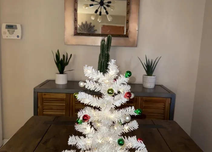 Away From Centrally Located Cozy & Pet Friendly * Tucson